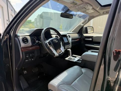 Used 2016 Toyota Tundra Limited w/ Limited Premium Package AWD/4WD image 14