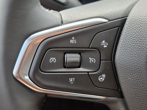 New 2026 Chevrolet Trax LT w/ Midnight Edition FWD image 13
