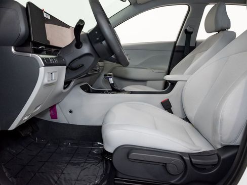 Used 2026 Hyundai Kona SEL Sport AWD/4WD image 12