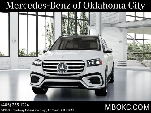 Used 2026 Mercedes-Benz GLS 450 4MATIC image 43