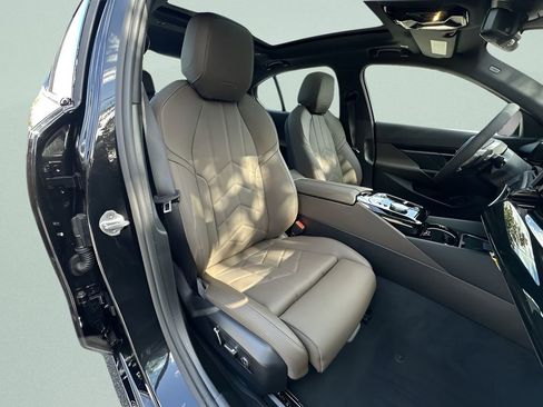 Used 2026 BMW 530i xDrive w/ M Sport Package image 52