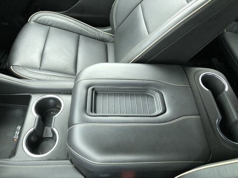 Used 2021 Chevrolet Tahoe Premier w/ Premium Package image 19