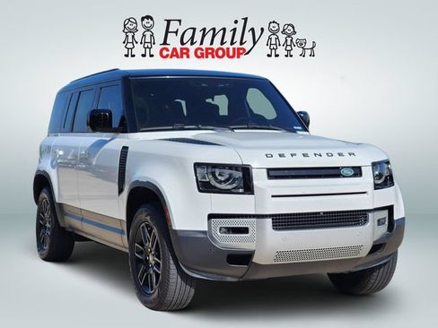 Used 2025 Land Rover Defender 110 S AWD/4WD image 2