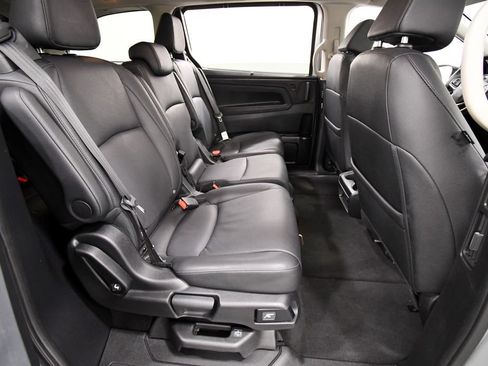 Certified 2025 Honda Odyssey EX-L image 18