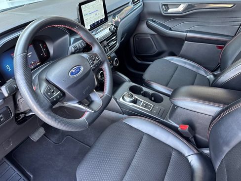 Used 2025 Ford Escape ST-Line FWD image 9