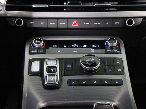 Used 2023 Hyundai Palisade Calligraphy image 23