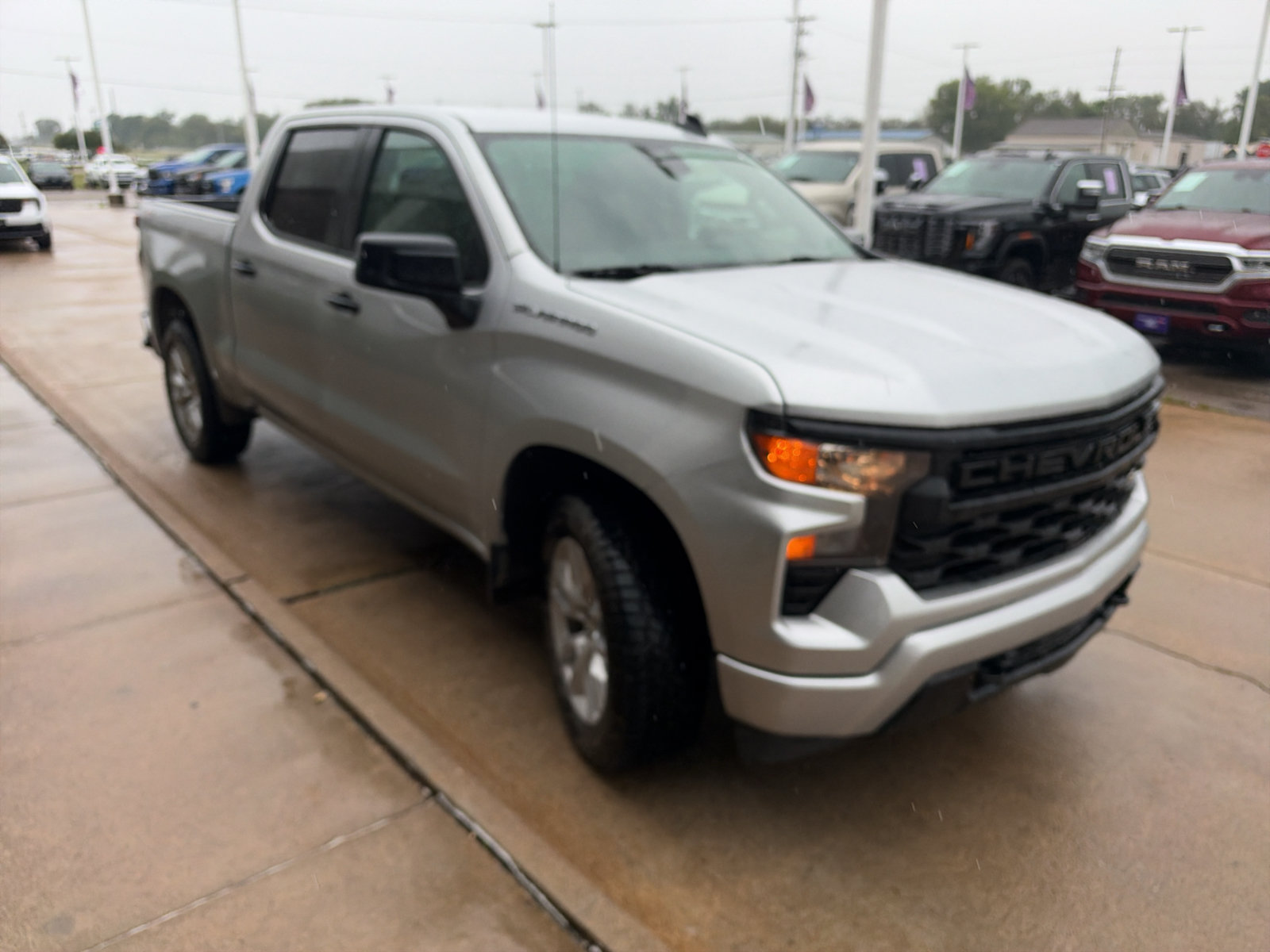Used 2022 Chevrolet Silverado 1500 Custom AWD/4WD image 4