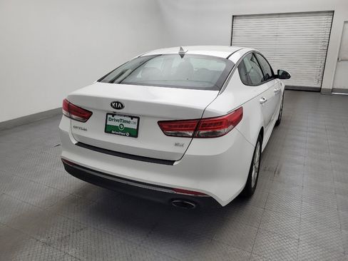 Used 2017 Kia Optima EX FWD image 7