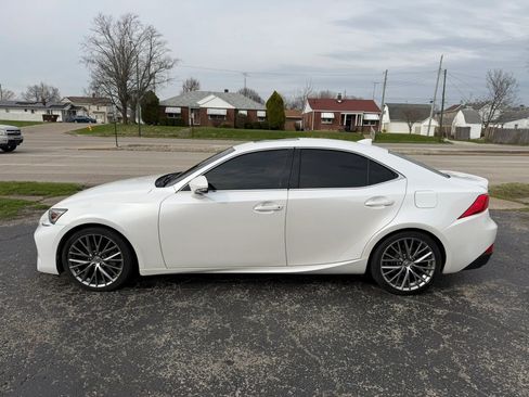 Used 2017 Lexus IS 300 AWD image 4