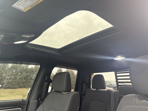 Used 2019 RAM 1500 Big Horn image 15