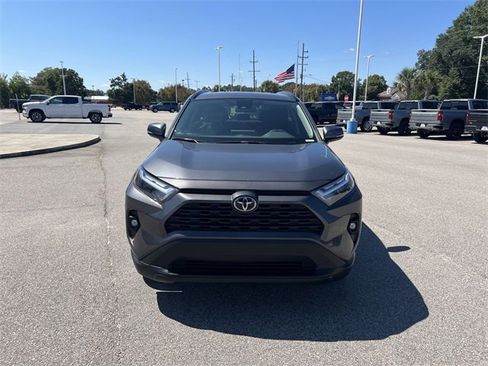 Used 2023 Toyota RAV4 XLE Premium image 3