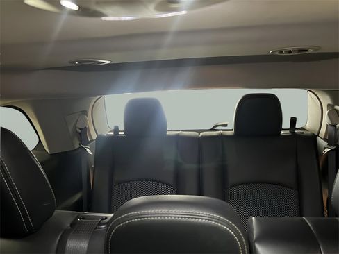 Used 2019 Dodge Journey Crossroad image 37