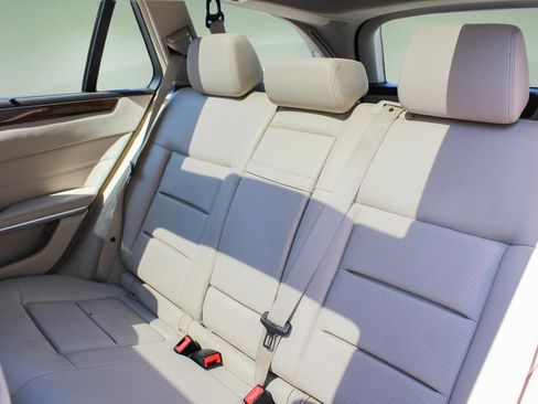 Used 2016 Mercedes-Benz E 350 4MATIC Wagon image 25