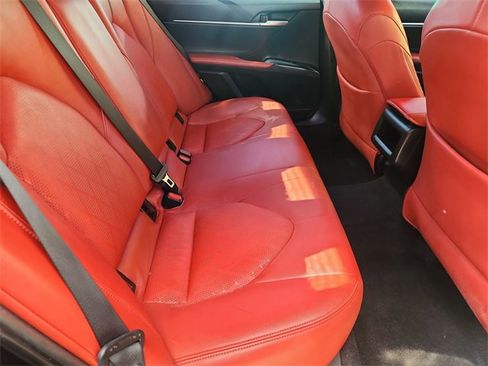 Used 2019 Toyota Camry L image 24