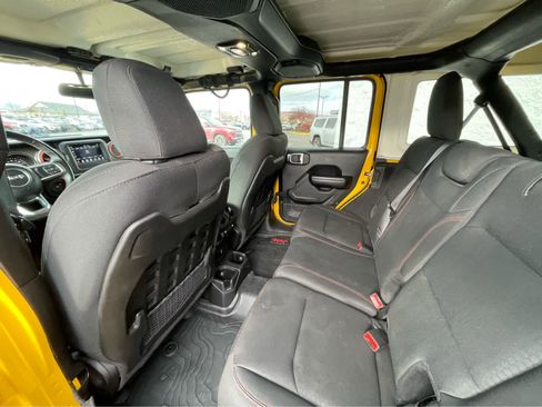 Used 2019 Jeep Wrangler Unlimited Rubicon w/ Cold Weather Group image 22
