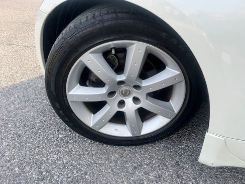 Used 2004 Nissan 350Z Touring w/ Aerodynamics Pkg image 24