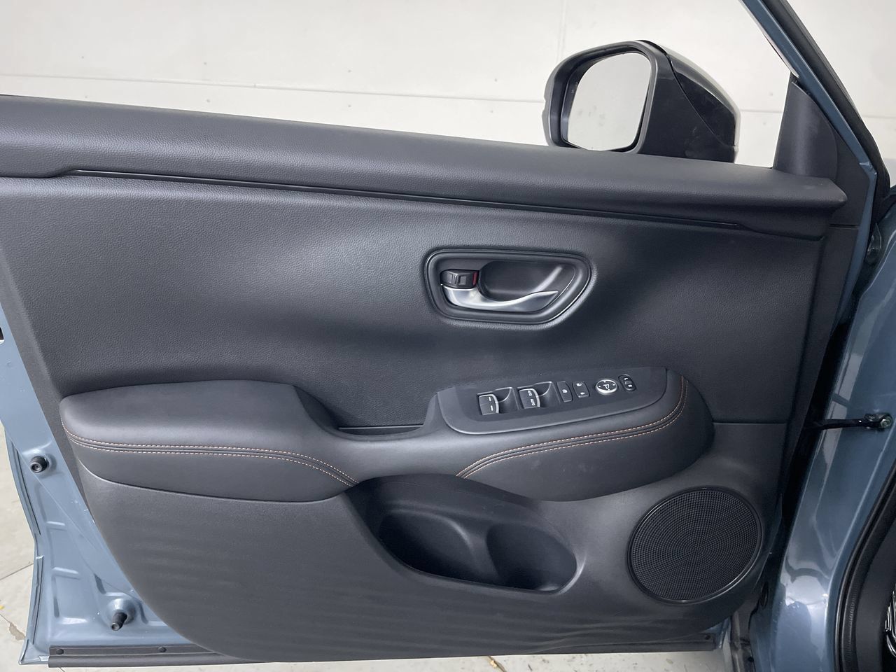 Used 2025 Honda HR-V Sport image 10