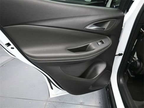 Used 2024 Buick Encore GX Sport Touring image 25