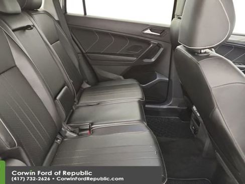 Used 2024 Volkswagen Tiguan SE image 21