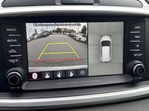 Used 2019 Kia Sorento SX w/ SX Touring Package image 34