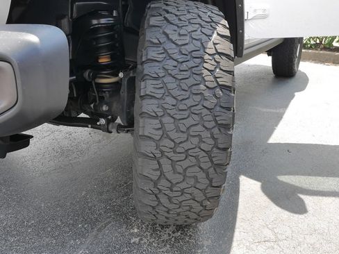 Used 2022 Jeep Wrangler Unlimited Rubicon w/ Cold Weather Group AWD/4WD image 29