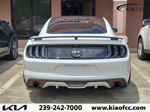 Used 2017 Ford Mustang GT Premium RWD image 9