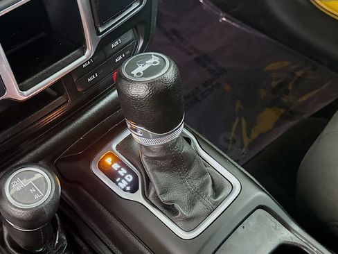 Used 2018 Jeep Wrangler Unlimited Sport image 20