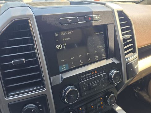 Used 2018 Ford F150 Lariat image 19