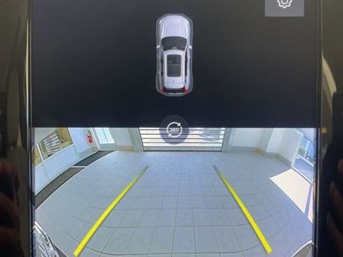 Certified 2023 Volvo XC60 B5 Plus image 22