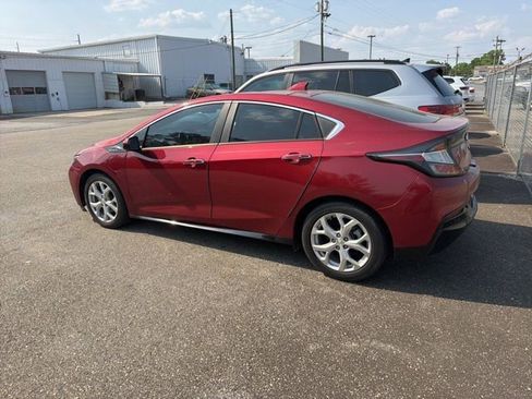 Used 2018 Chevrolet Volt Premier w/ Driver Confidence Package image 3