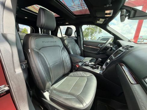 Used 2018 Ford Explorer Platinum AWD/4WD image 28