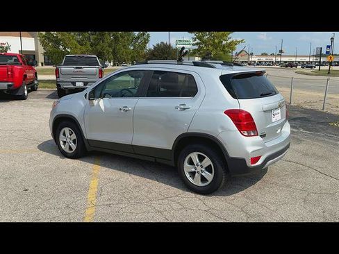 Used 2018 Chevrolet Trax LT w/ LT Convenience Package FWD image 34