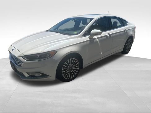 Used 2017 Ford Fusion SE w/ Fusion SE Technology Package FWD image 7