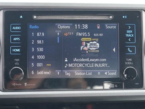 Used 2016 Toyota Tacoma TRD Sport w/ Towing Package image 24