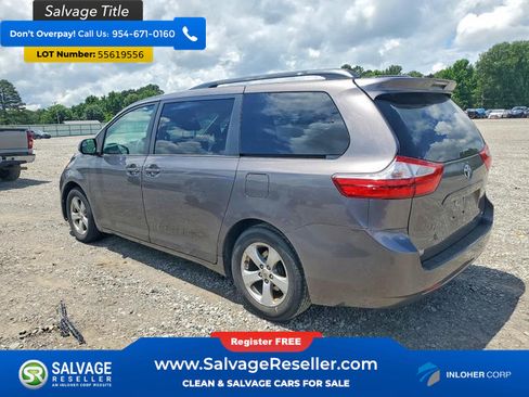 Used 2015 Toyota Sienna LE FWD image 3