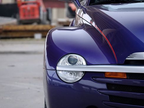 Used 2004 Chevrolet SSR w/ Preferred Equipment Group image 17