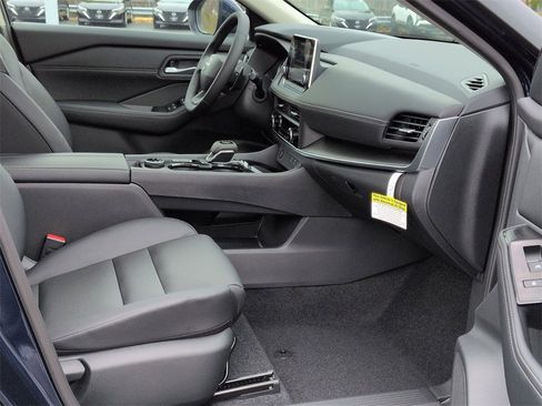 New 2026 Nissan Rogue SV w/ SV Premium Package image 21