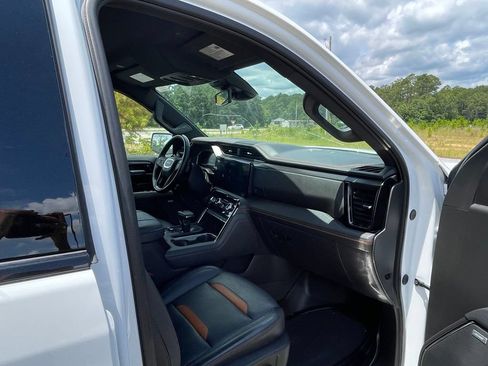 Used 2025 GMC Sierra 1500 AT4 AWD/4WD image 41