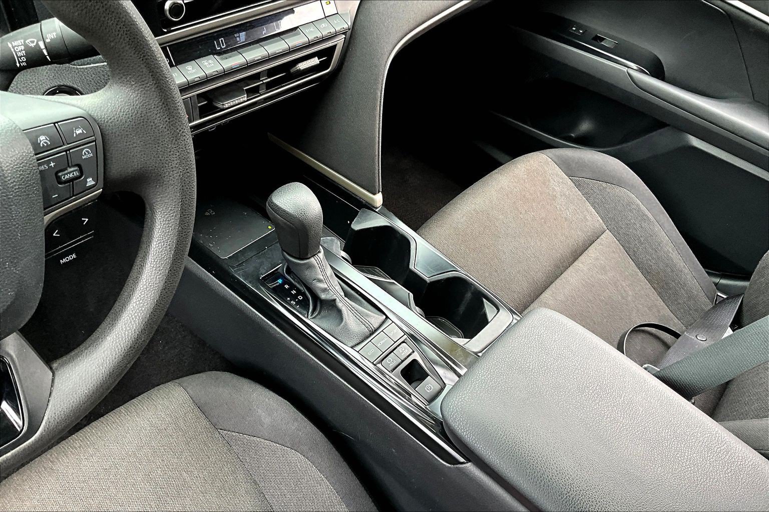 Used 2025 Toyota Camry LE FWD image 16