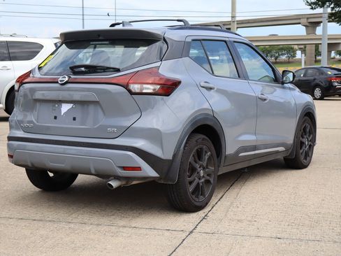 Used 2021 Nissan Kicks SR w/ Exterior Package FWD image 3