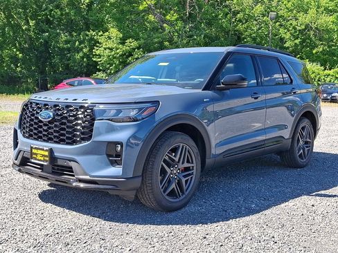 New 2026 Ford Explorer ST-Line w/ ST-Line Street Pack AWD/4WD image 2