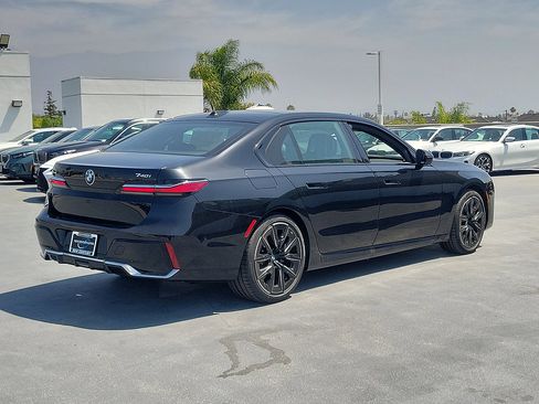 New 2026 BMW 740i xDrive AWD/4WD image 3
