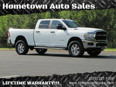 Used 2024 RAM 2500 Big Horn w/ Off Road Package AWD/4WD image 1