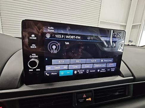 Used 2025 Honda Pilot EX-L image 15