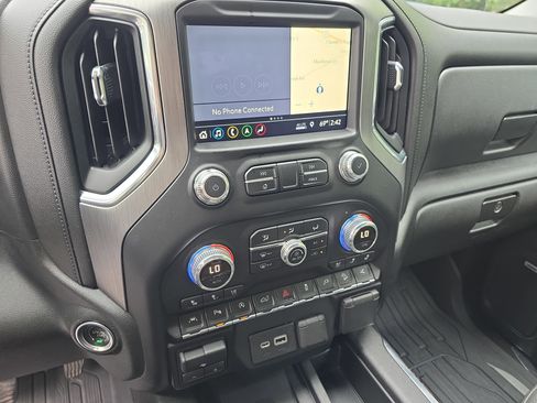 Used 2019 GMC Sierra 1500 Denali w/ Denali Ultimate Package AWD/4WD image 19