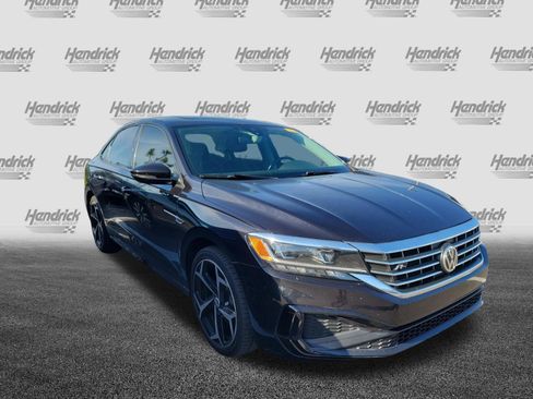 Used 2020 Volkswagen Passat 2.0T R-Line FWD image 2