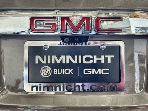 Certified 2023 GMC Acadia Denali w/ Denali Technology Package image 31