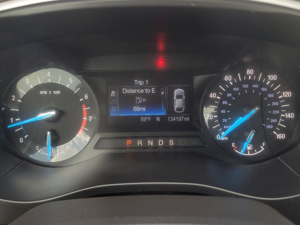 Used 2016 Ford Fusion SE FWD image 23
