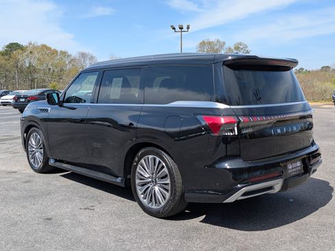 Used 2025 INFINITI QX80 Sensory image 7