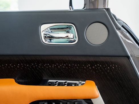 Used 2018 Rolls-Royce Wraith image 32